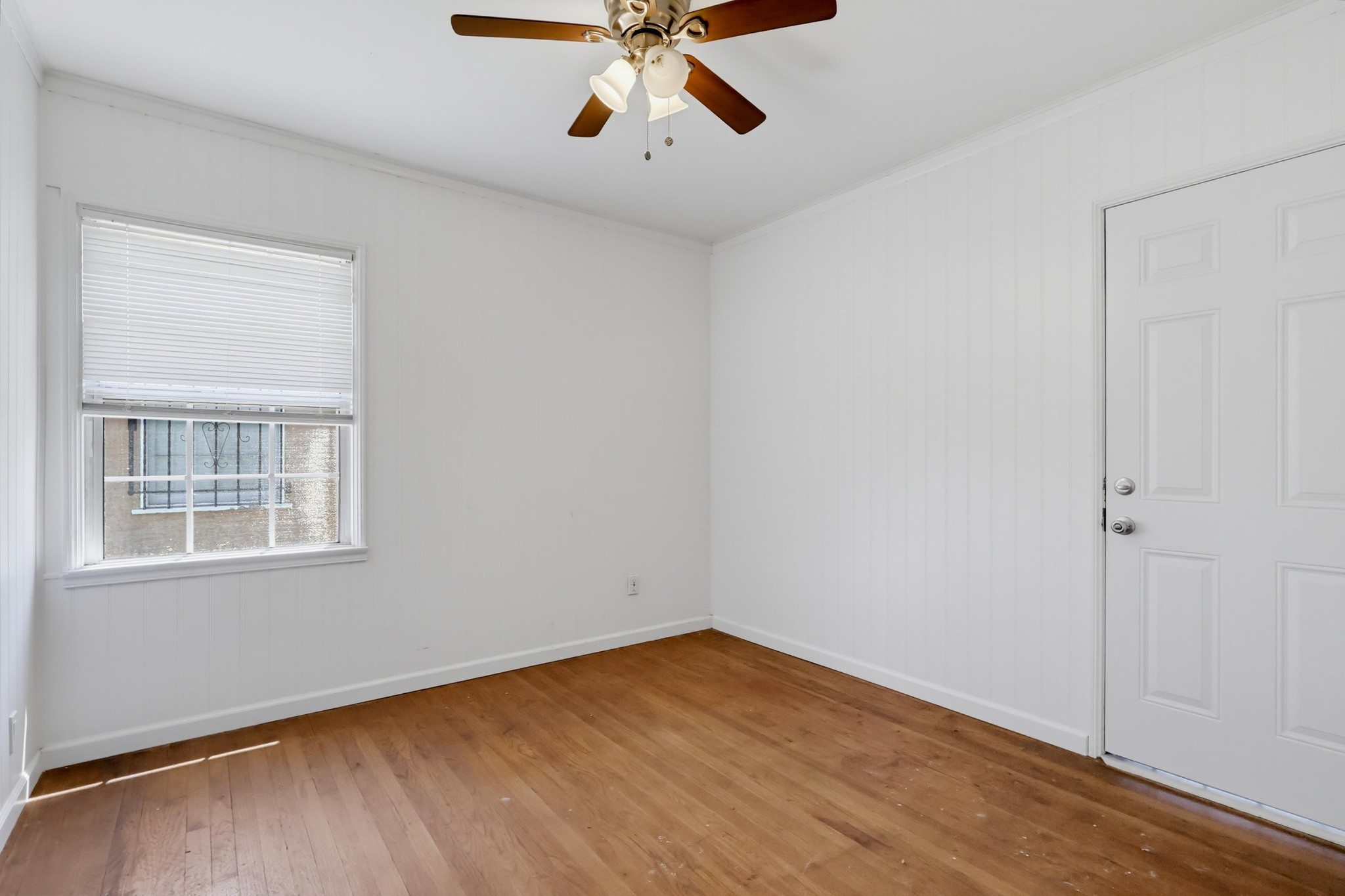 Virtual tour photo 31 of 62 for 3425 Gale Ave