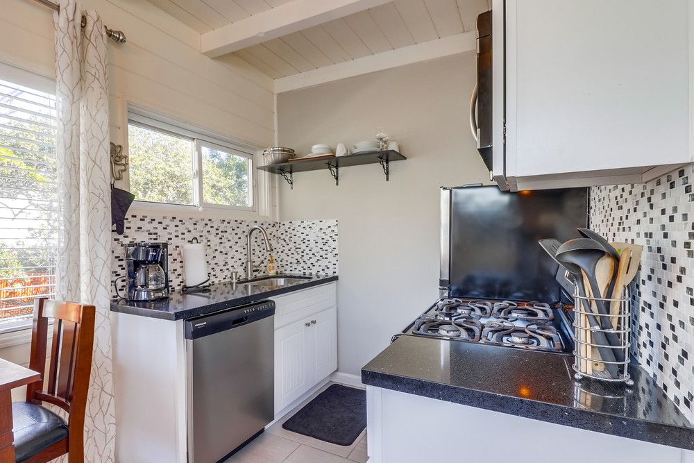 Virtual tour photo 19 of 32 for 3425 Mission Blvd