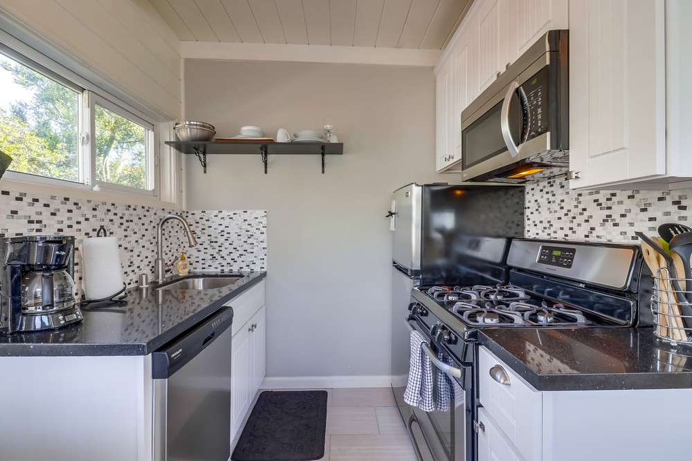 Virtual tour photo 20 of 32 for 3425 Mission Blvd