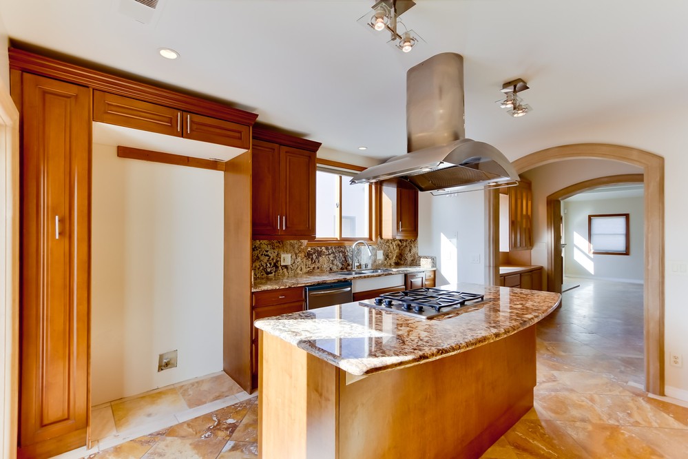 Virtual tour photo 18 of 36 for 3425 Palm St