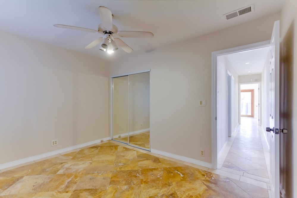 Virtual tour photo 23 of 36 for 3425 Palm St