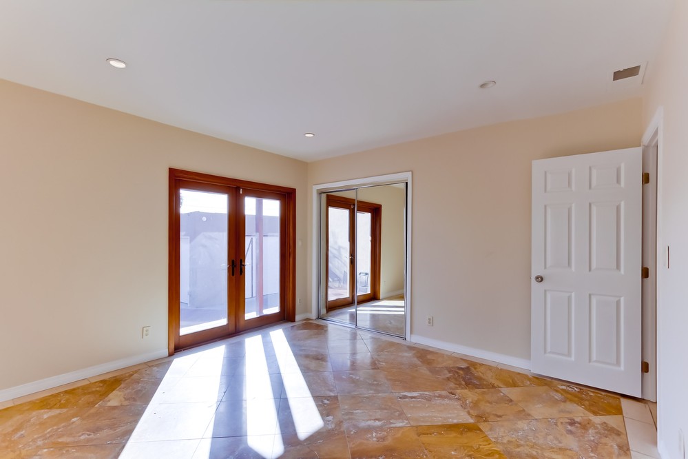 Virtual tour photo 30 of 36 for 3425 Palm St