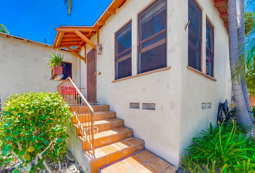 Virtual tour photo 6 of 50 for 3427 Redwood St