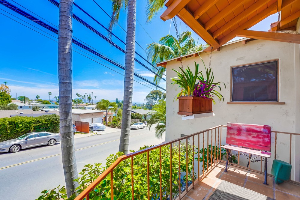 Virtual tour photo 7 of 50 for 3427 Redwood St