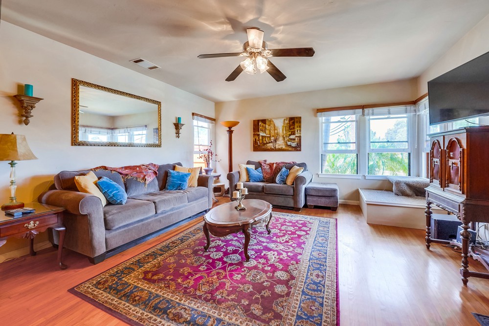 Virtual tour photo 8 of 50 for 3427 Redwood St