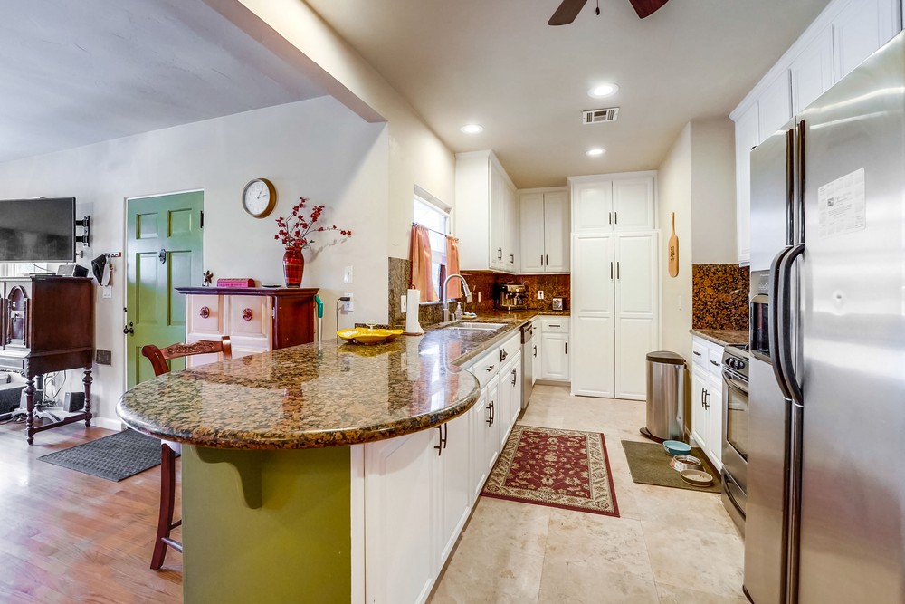Virtual tour photo 17 of 50 for 3427 Redwood St