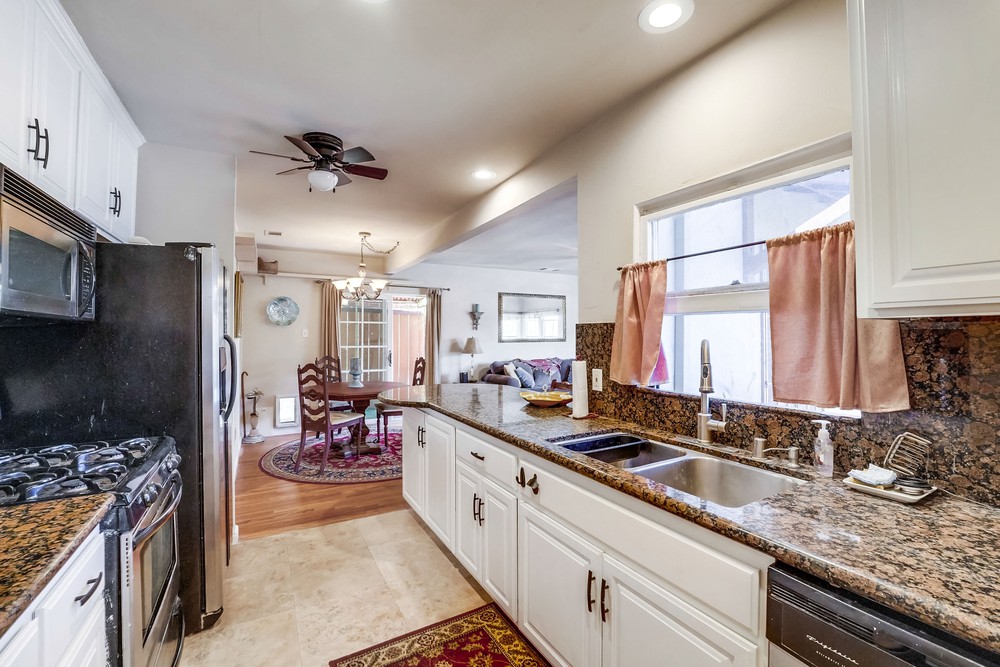 Virtual tour photo 23 of 50 for 3427 Redwood St