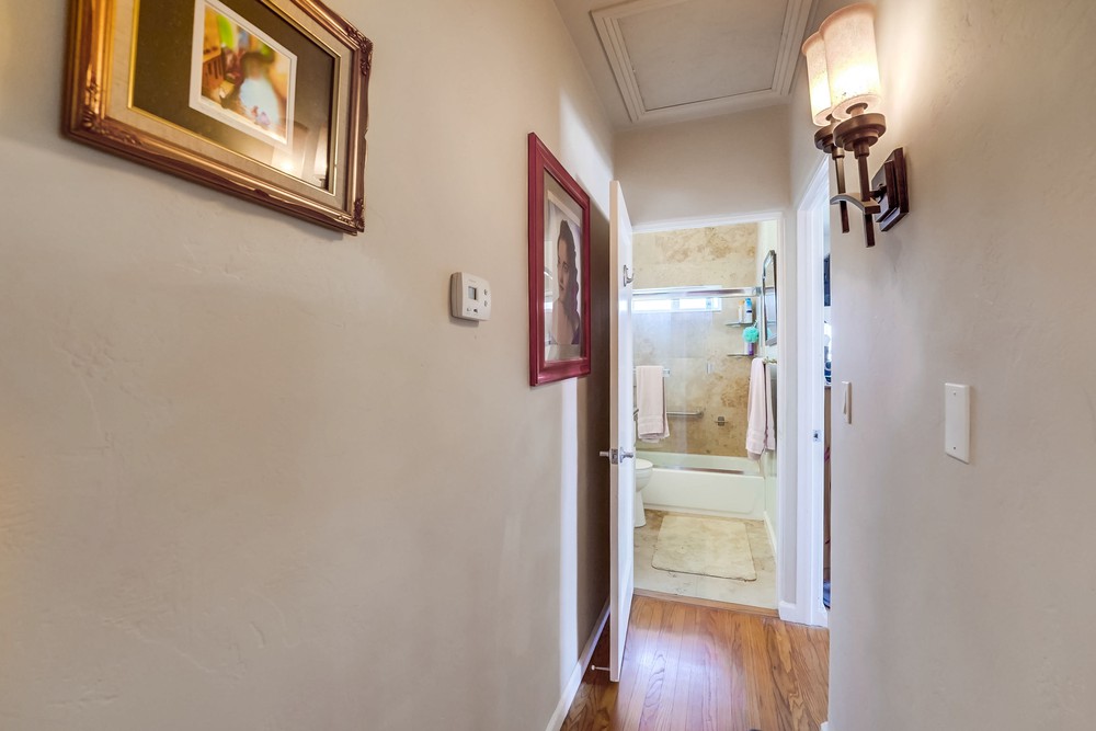 Virtual tour photo 24 of 50 for 3427 Redwood St