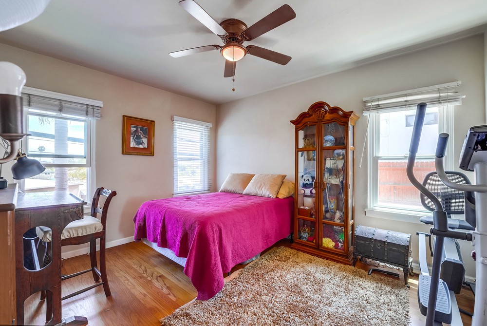 Virtual tour photo 27 of 50 for 3427 Redwood St