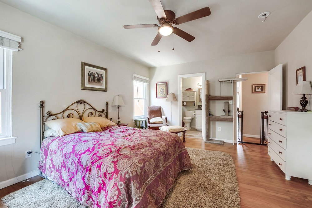 Virtual tour photo 32 of 50 for 3427 Redwood St