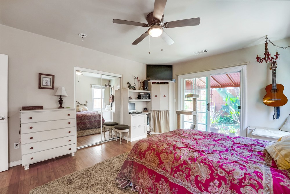 Virtual tour photo 33 of 50 for 3427 Redwood St