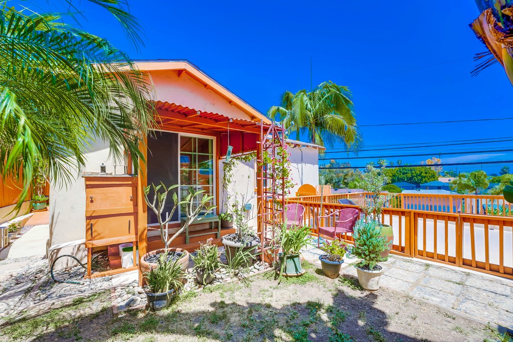 Virtual tour photo 40 of 50 for 3427 Redwood St