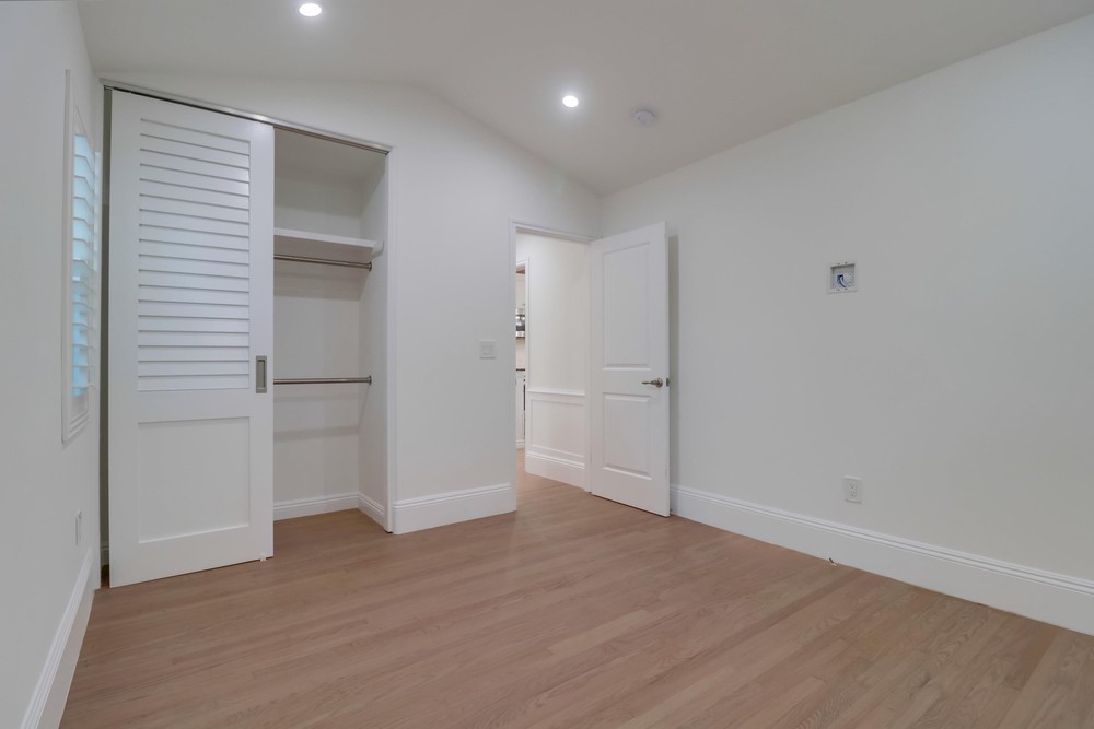Virtual tour photo 50 of 76 for 3427 Sterne St