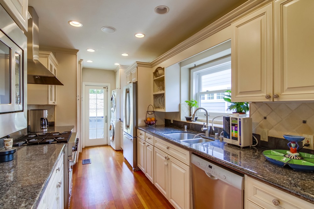 Virtual tour photo 21 of 48 for 3428 Curtis St