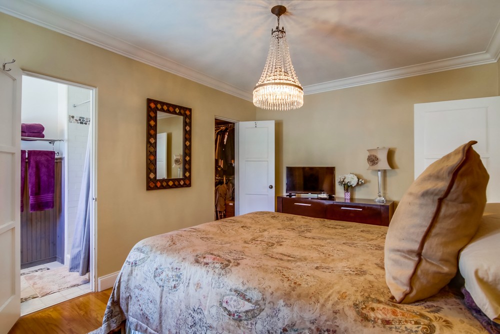 Virtual tour photo 31 of 48 for 3428 Curtis St