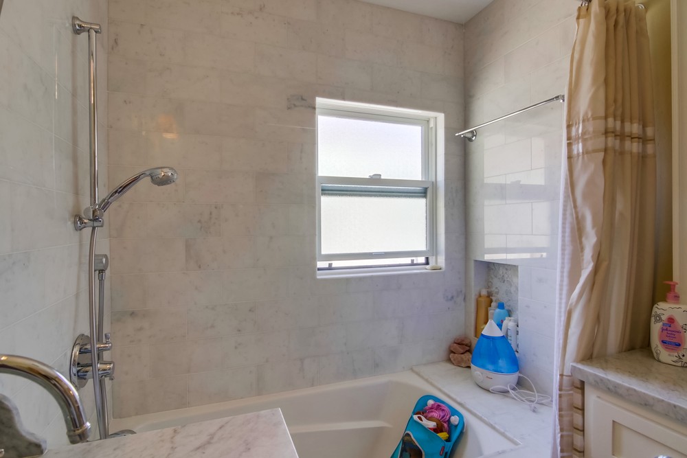 Virtual tour photo 40 of 48 for 3428 Curtis St