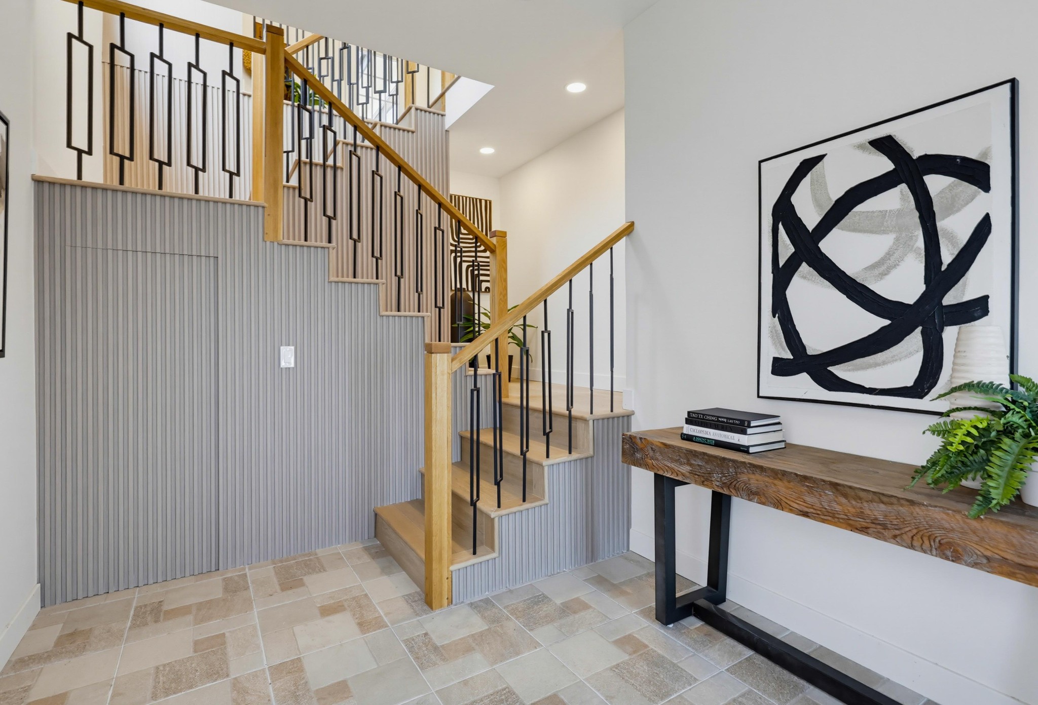 Virtual tour photo 7 of 83 for 3428 Quimby St