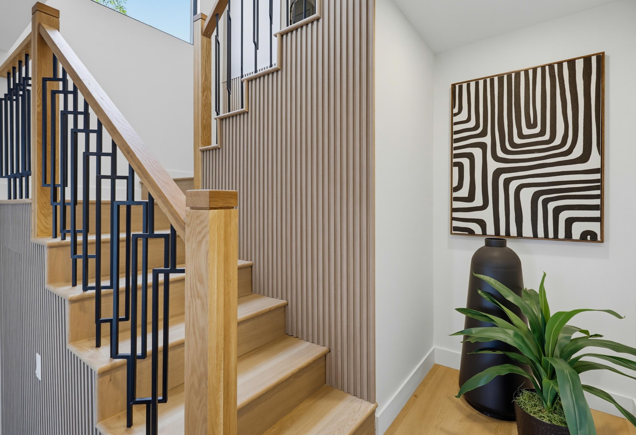 Virtual tour photo 9 of 83 for 3428 Quimby St