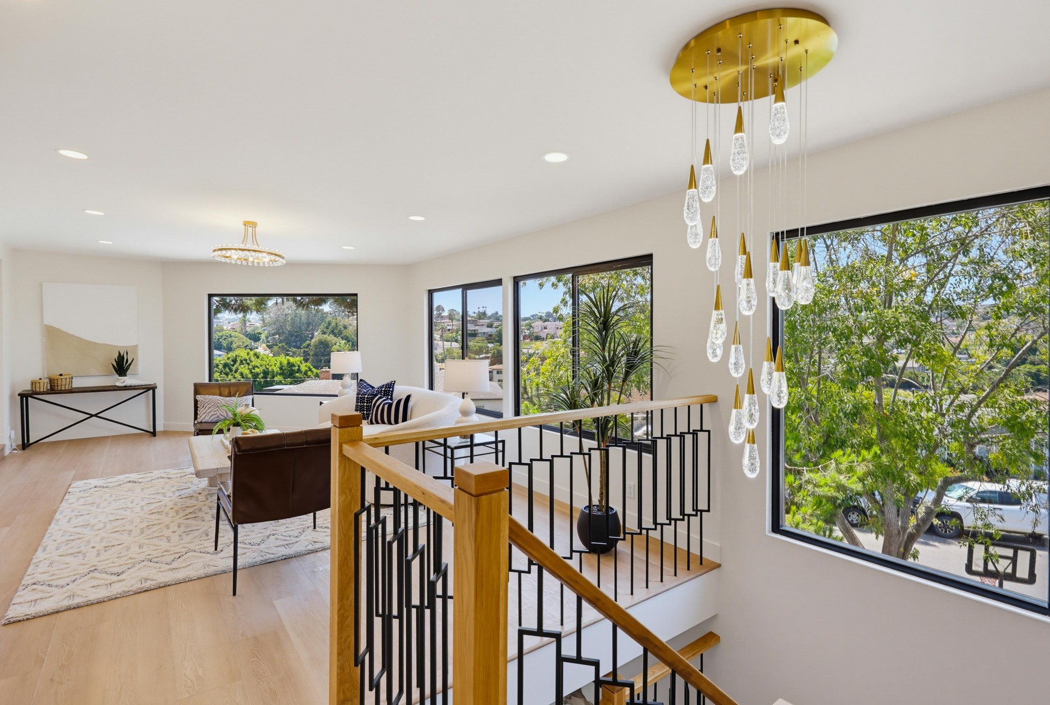 Virtual tour photo 14 of 83 for 3428 Quimby St