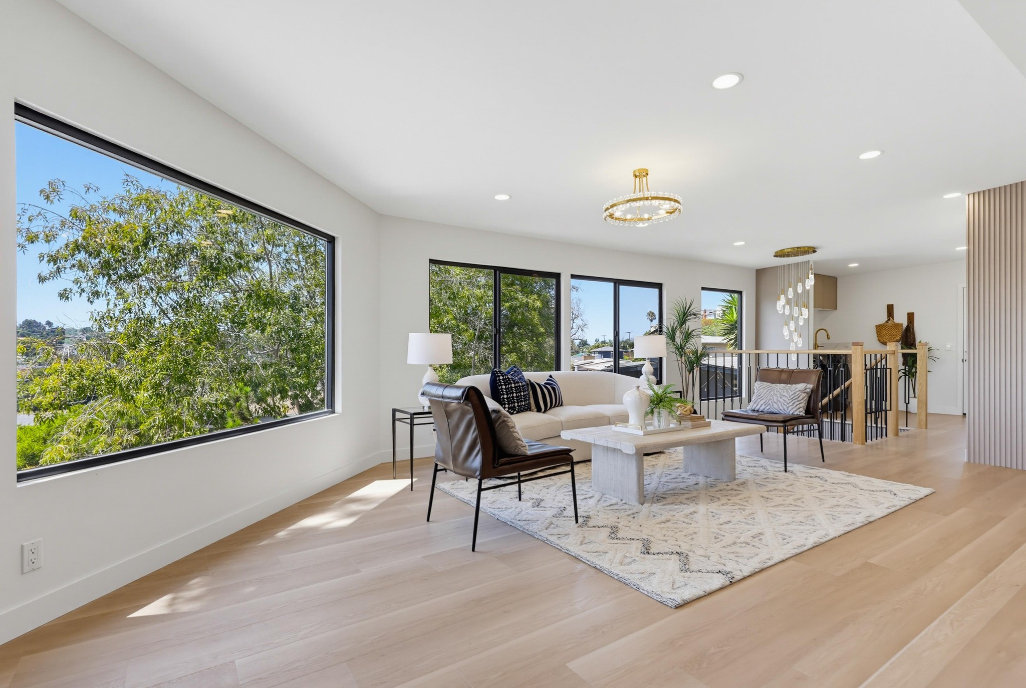 Virtual tour photo 16 of 83 for 3428 Quimby St
