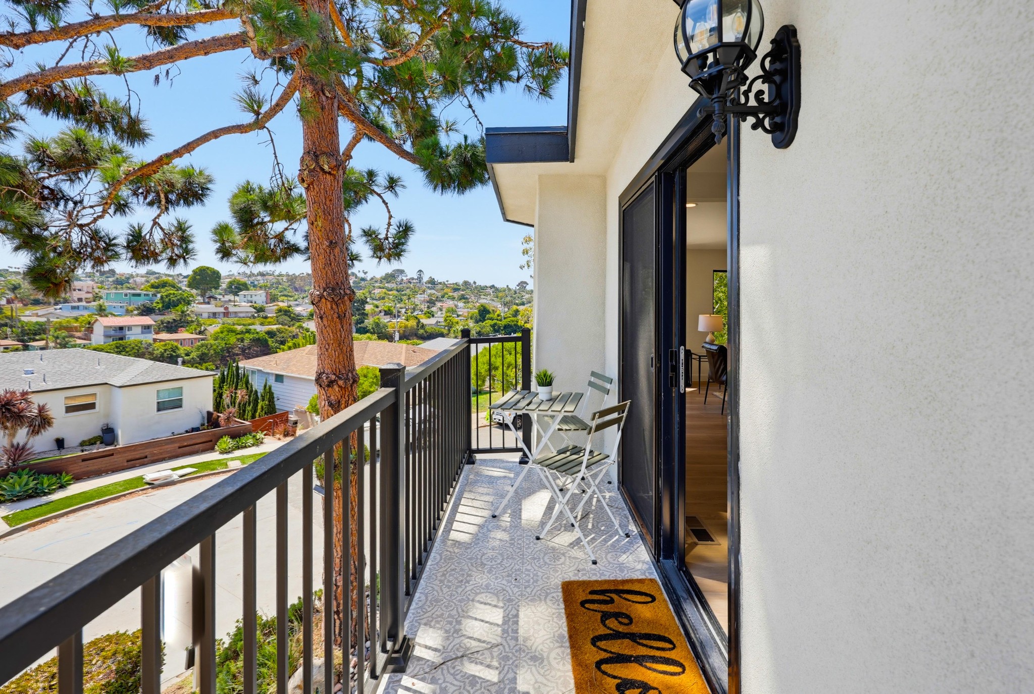 Virtual tour photo 27 of 83 for 3428 Quimby St