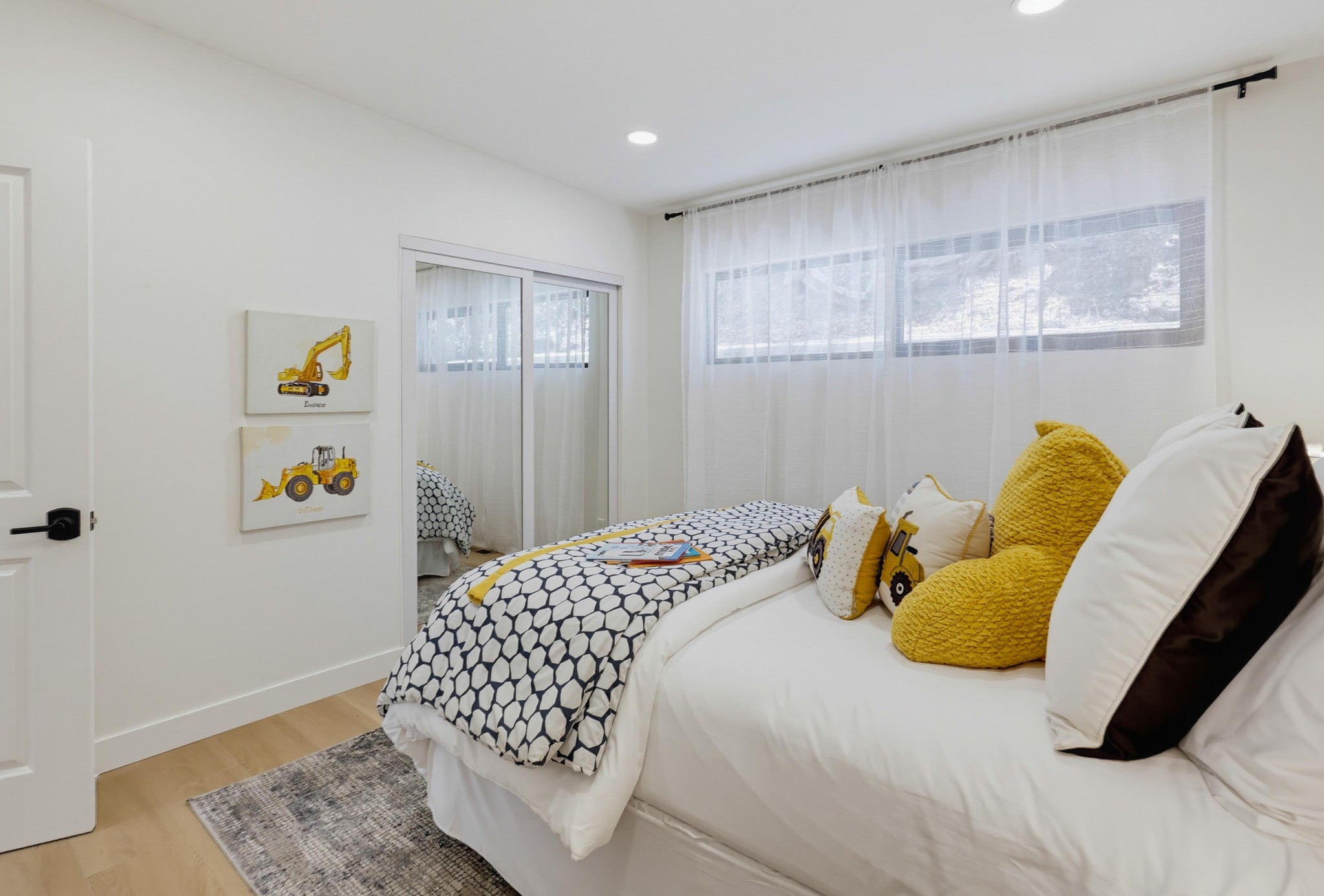 Virtual tour photo 43 of 83 for 3428 Quimby St