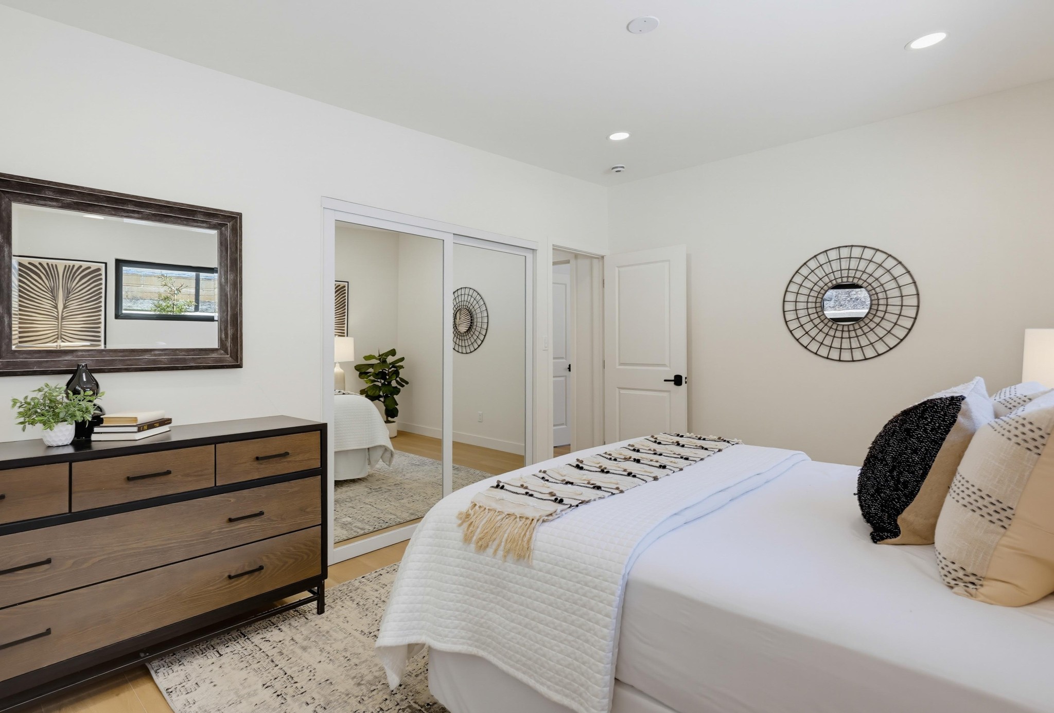 Virtual tour photo 47 of 83 for 3428 Quimby St