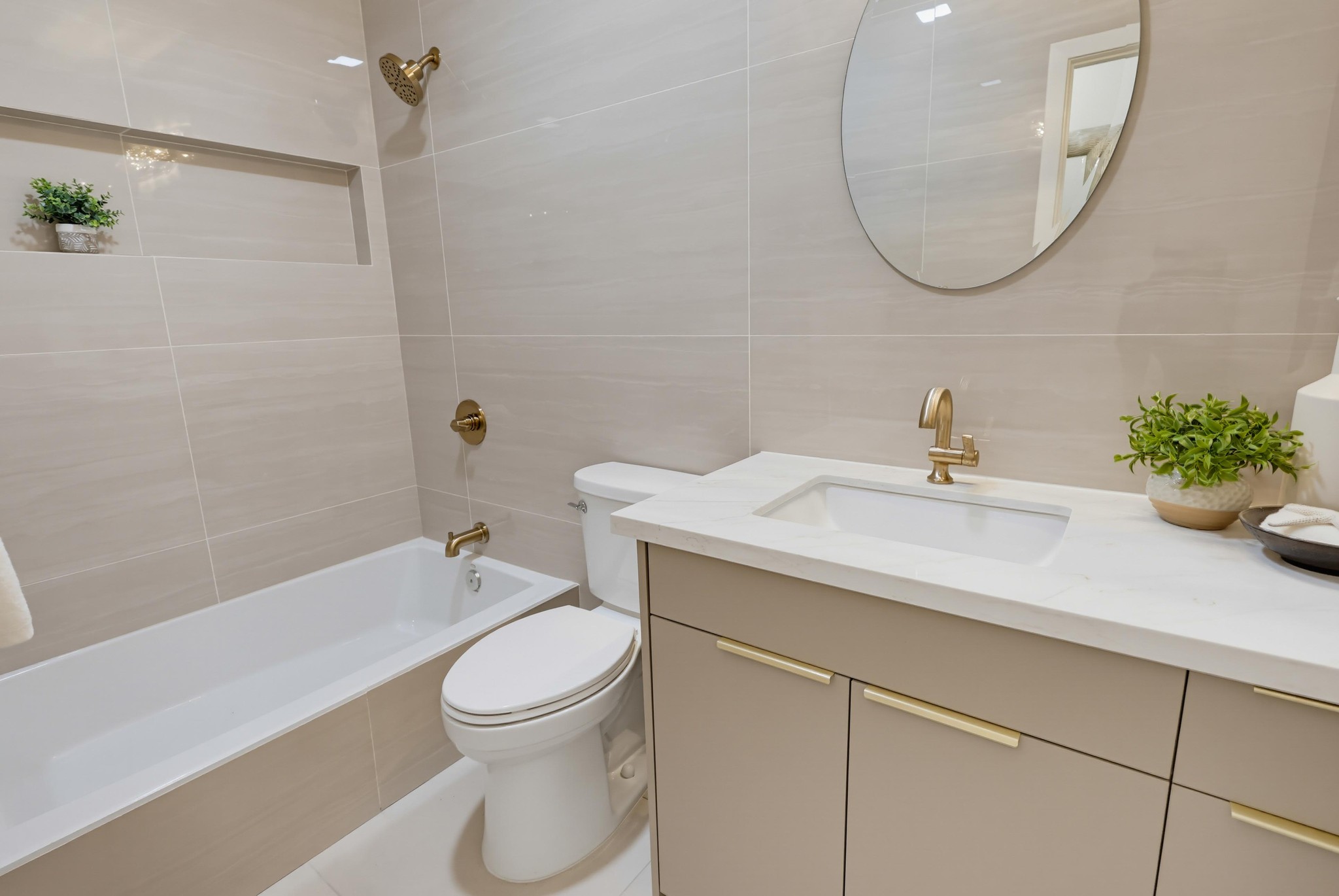 Virtual tour photo 48 of 83 for 3428 Quimby St