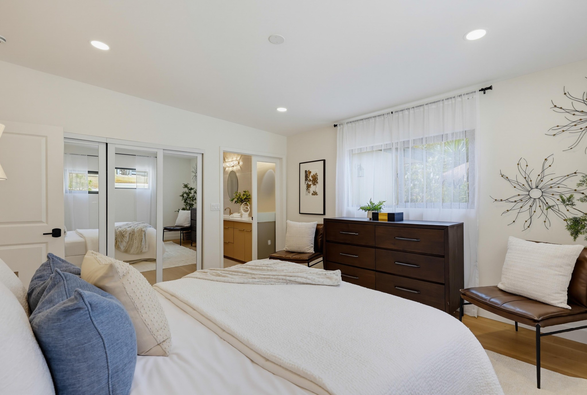 Virtual tour photo 53 of 83 for 3428 Quimby St