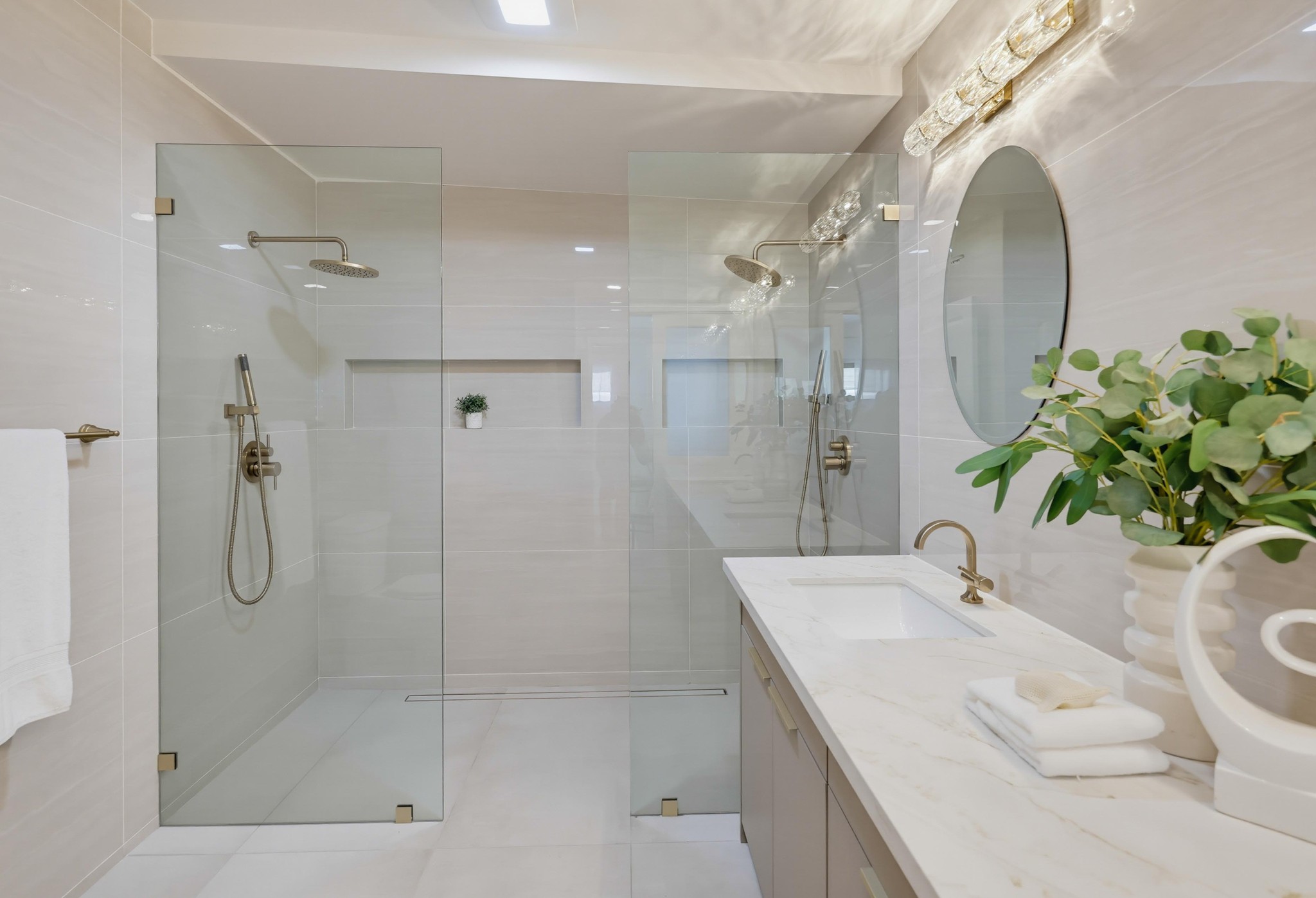 Virtual tour photo 54 of 83 for 3428 Quimby St