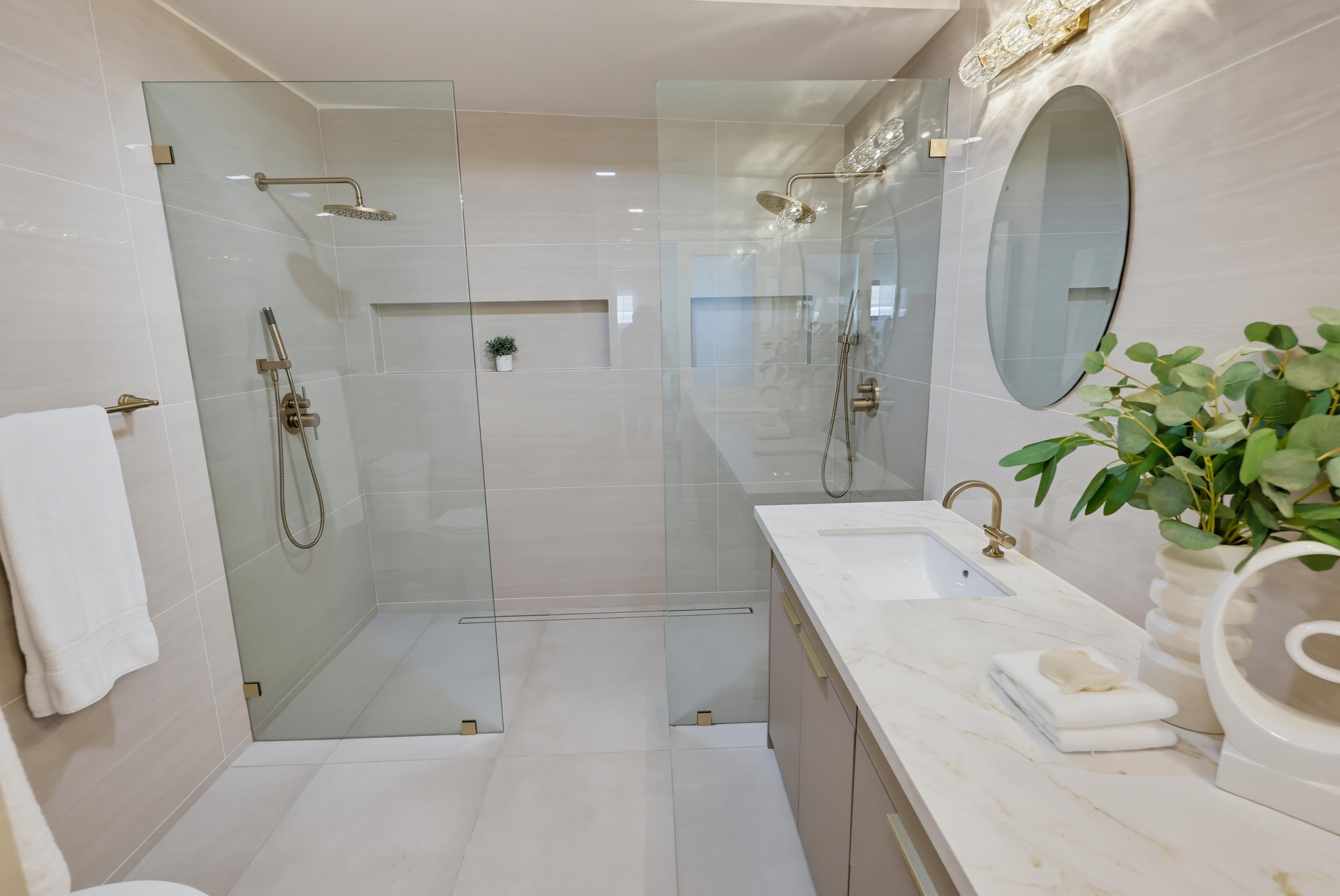 Virtual tour photo 55 of 83 for 3428 Quimby St