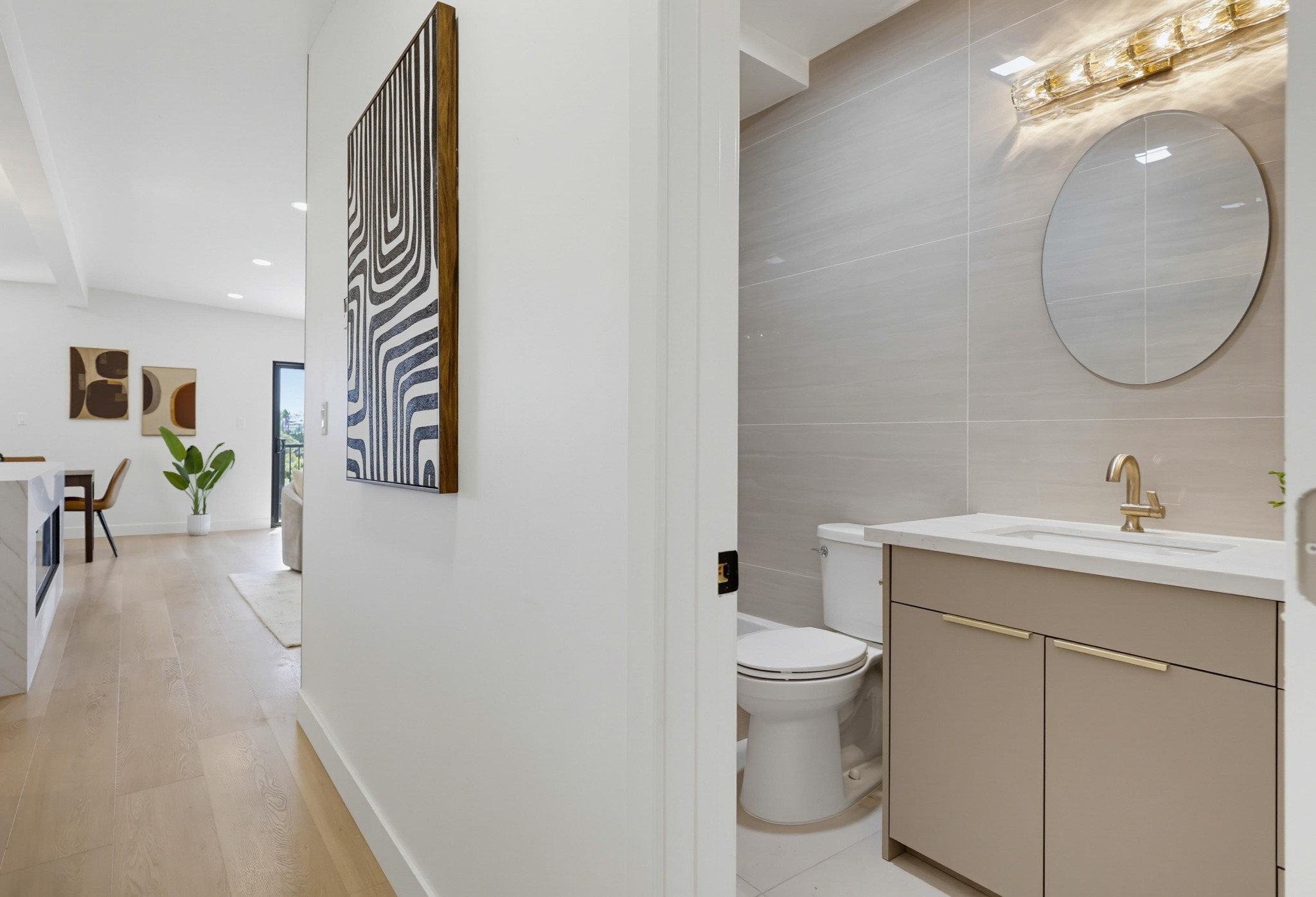 Virtual tour photo 59 of 83 for 3428 Quimby St