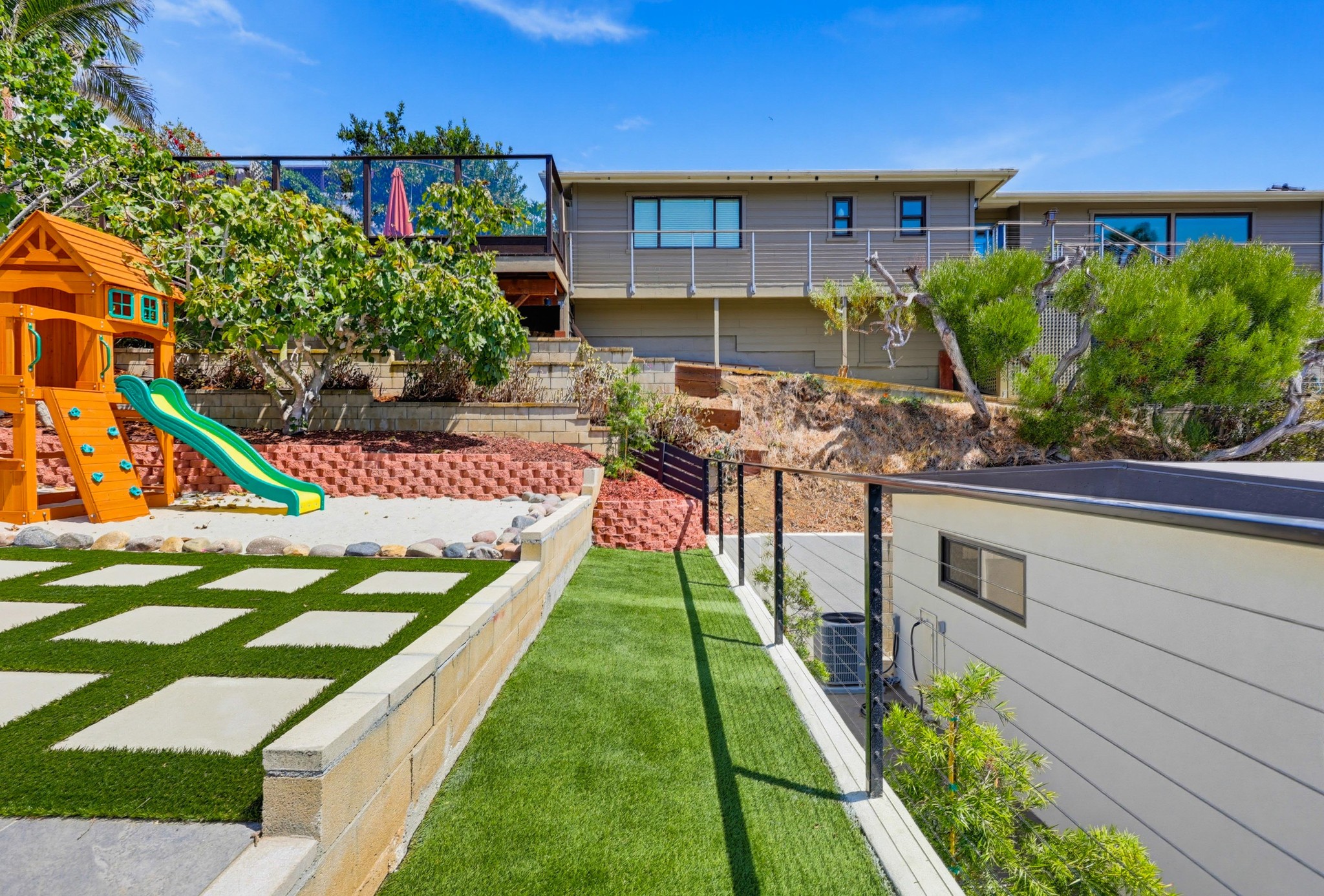 Virtual tour photo 68 of 83 for 3428 Quimby St