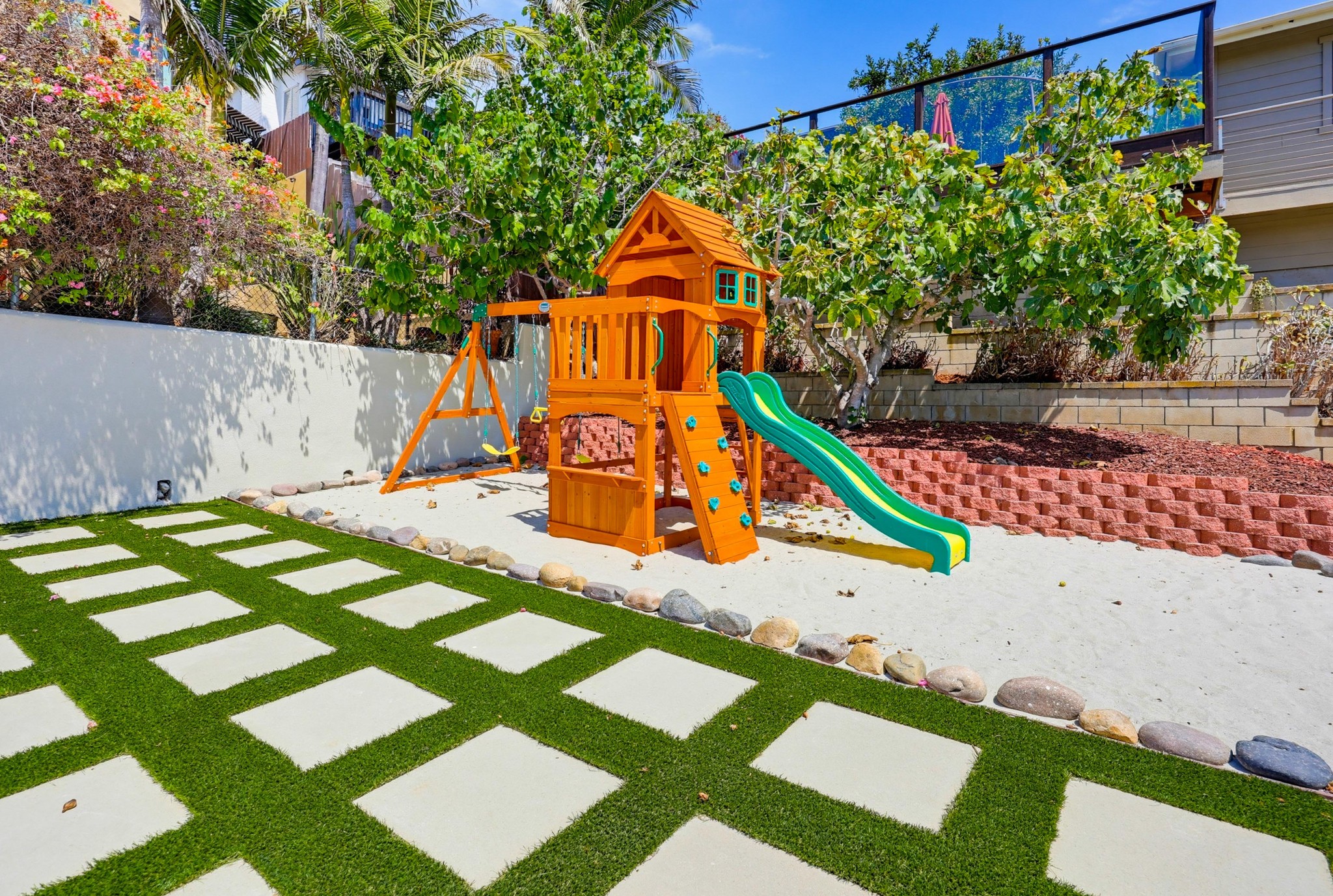 Virtual tour photo 72 of 83 for 3428 Quimby St