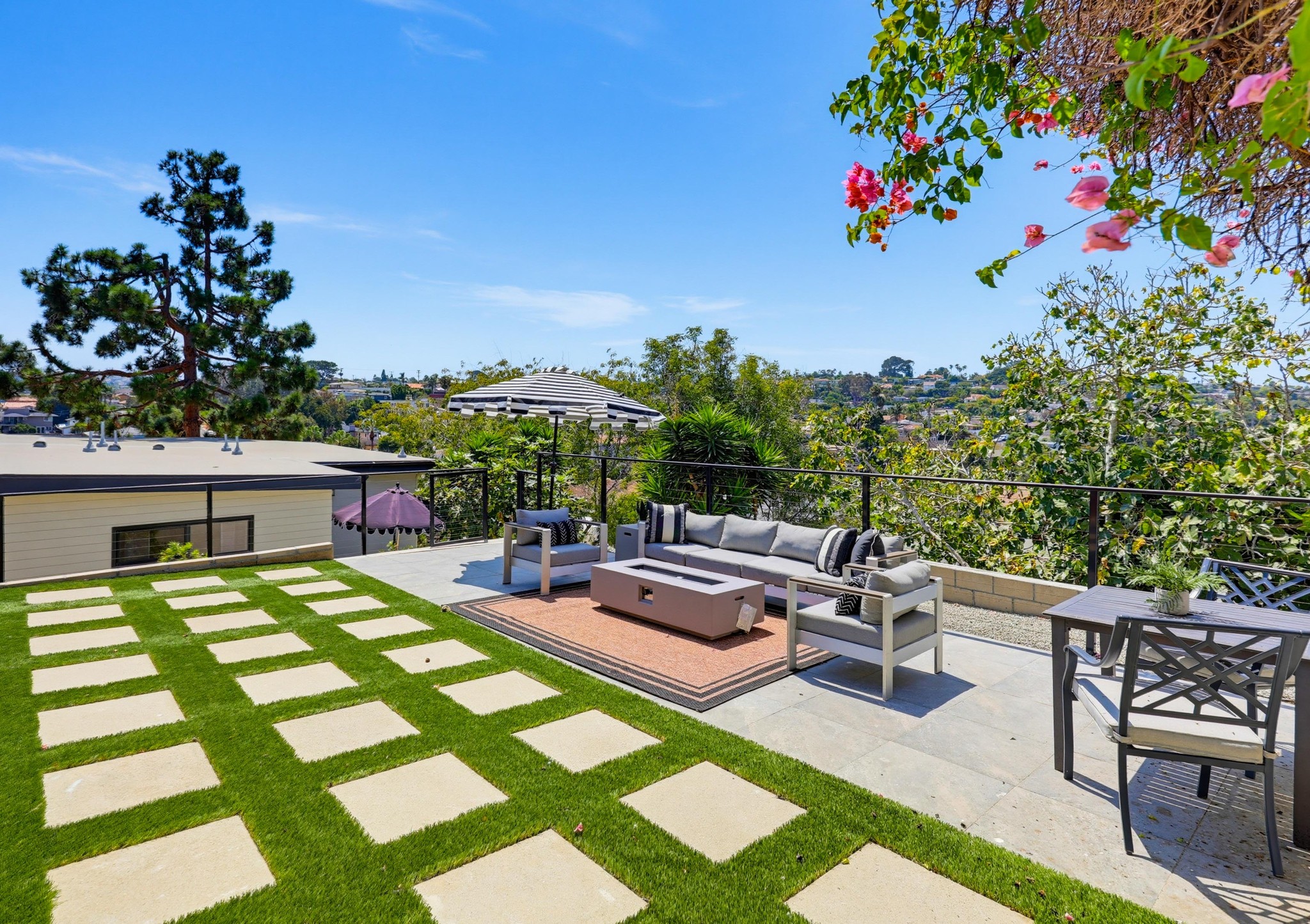 Virtual tour photo 74 of 83 for 3428 Quimby St