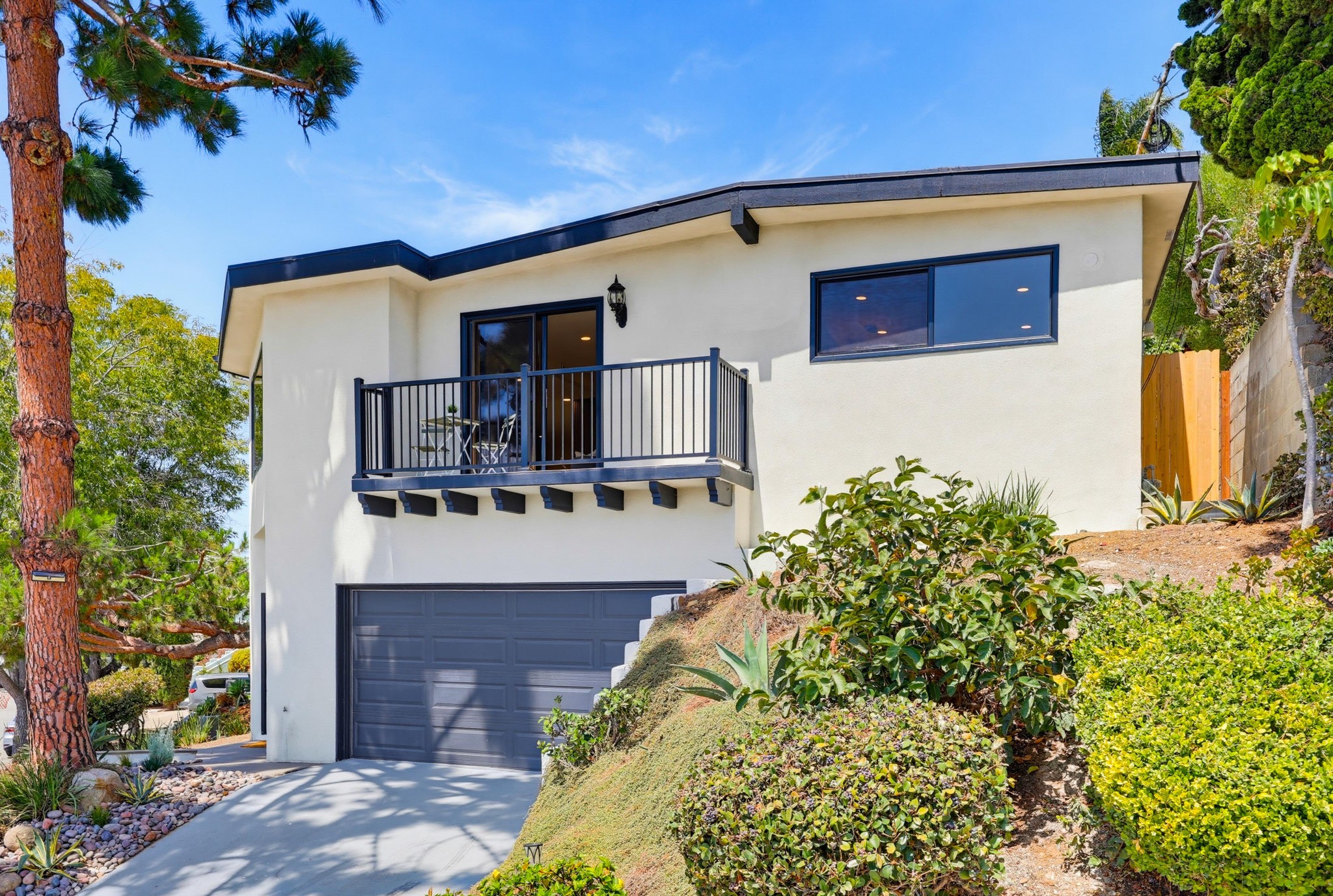Virtual tour photo 80 of 83 for 3428 Quimby St