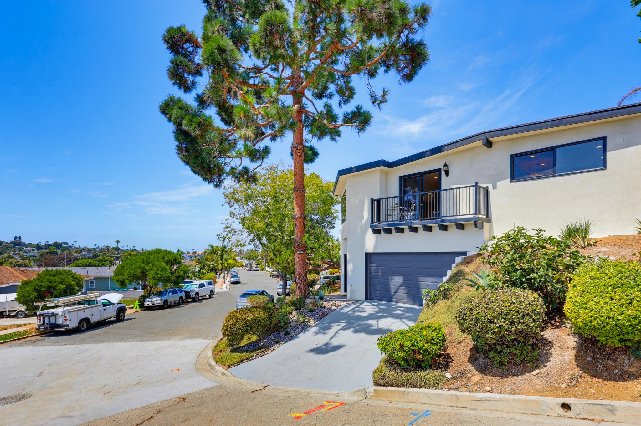 Virtual tour photo 81 of 83 for 3428 Quimby St