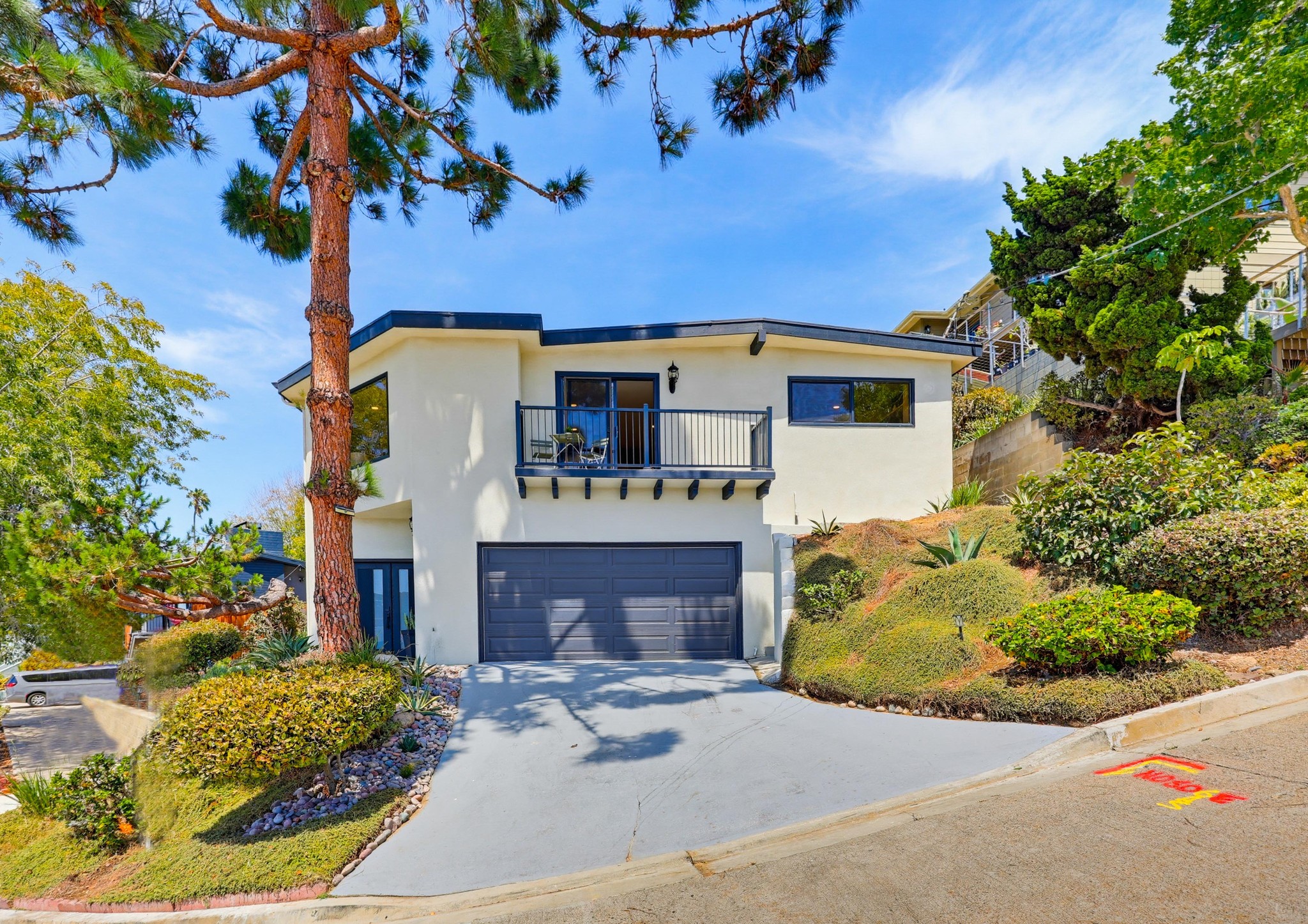 Virtual tour photo 82 of 83 for 3428 Quimby St