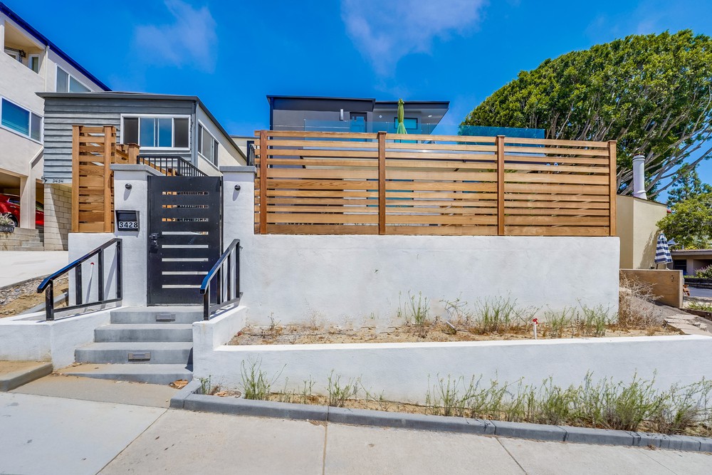 Virtual tour photo 1 of 53 for 3428 Talbot St