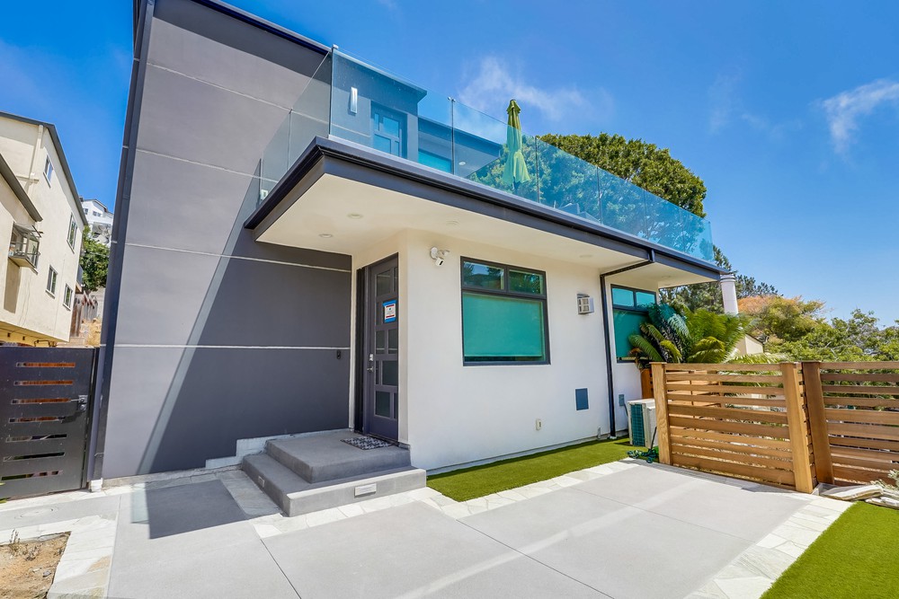 Virtual tour photo 8 of 53 for 3428 Talbot St