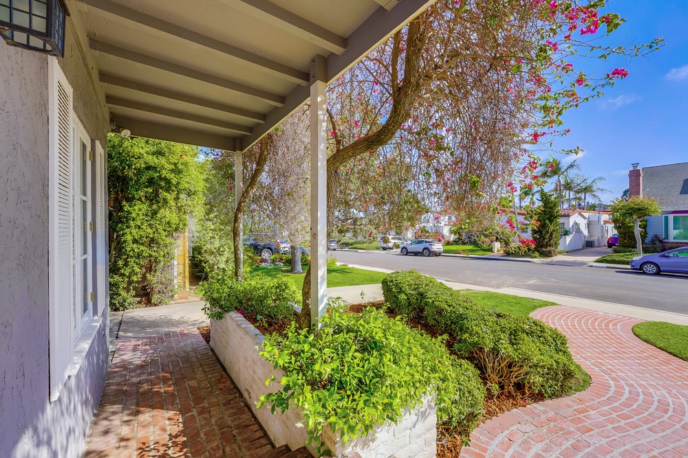 Virtual tour photo 7 of 80 for 3430 Yonge St