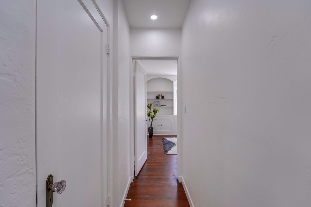 Virtual tour photo 31 of 80 for 3430 Yonge St