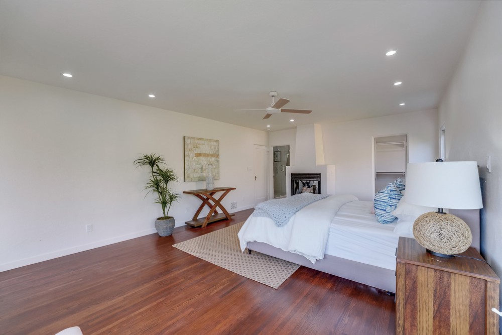 Virtual tour photo 44 of 80 for 3430 Yonge St