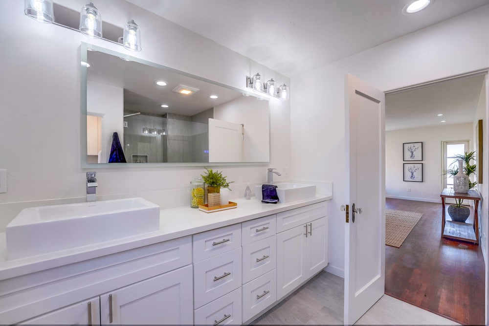 Virtual tour photo 49 of 80 for 3430 Yonge St
