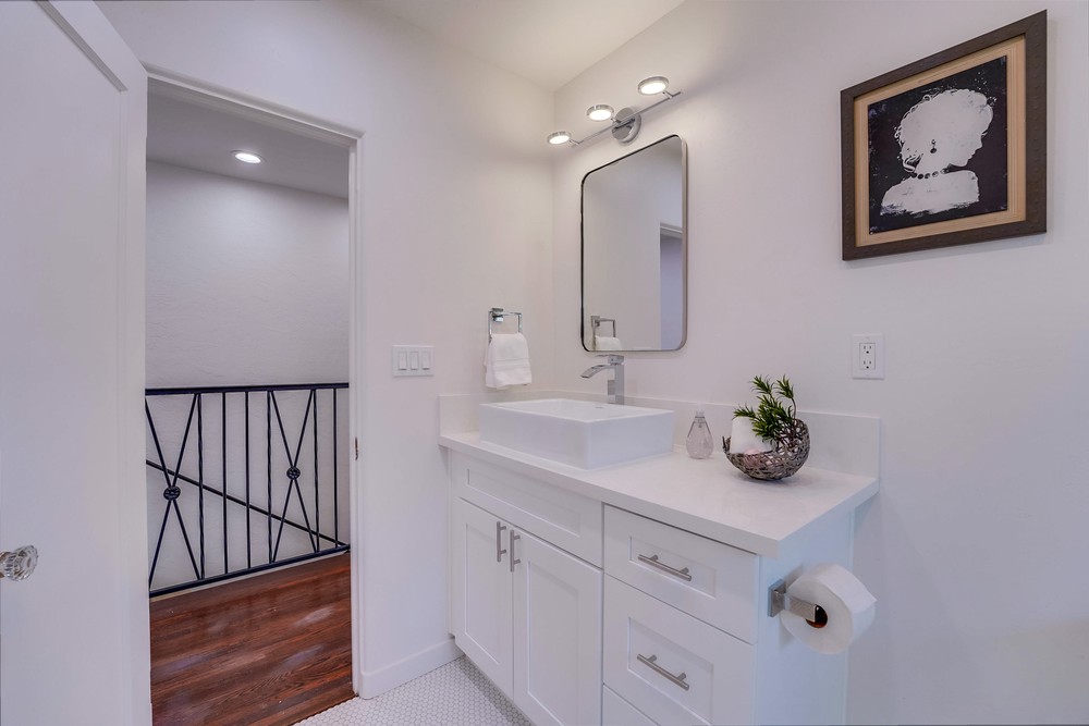 Virtual tour photo 65 of 80 for 3430 Yonge St