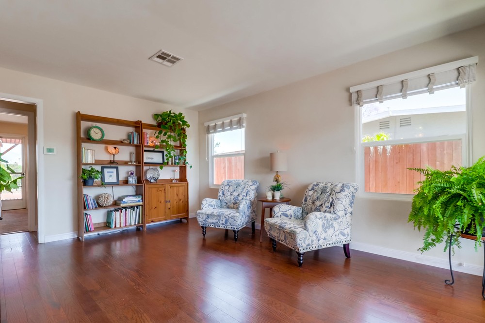 Virtual tour photo 10 of 44 for 3433 Rowe St