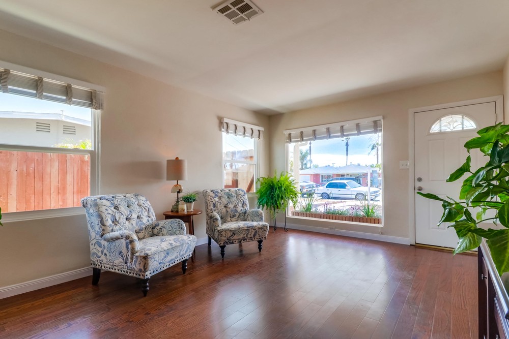 Virtual tour photo 11 of 44 for 3433 Rowe St