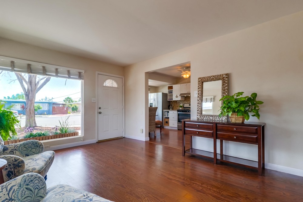 Virtual tour photo 12 of 44 for 3433 Rowe St