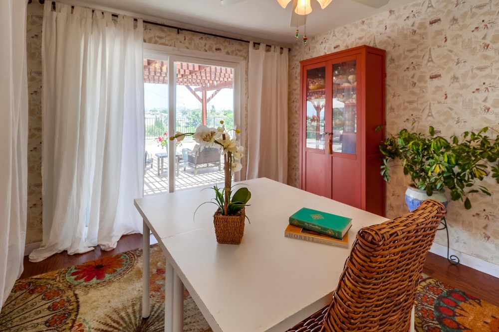 Virtual tour photo 17 of 44 for 3433 Rowe St