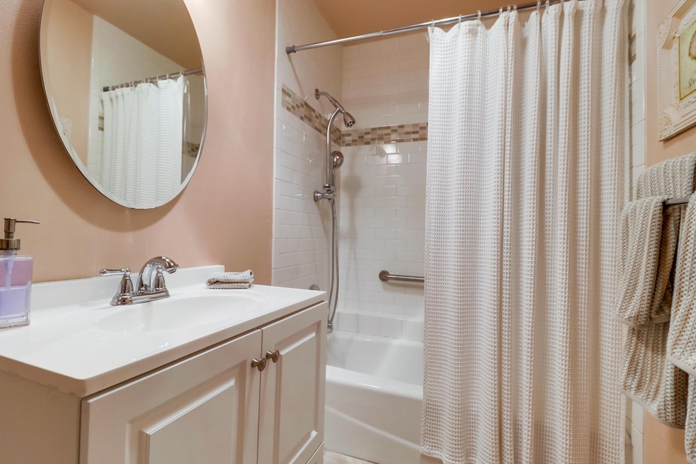 Virtual tour photo 27 of 44 for 3433 Rowe St